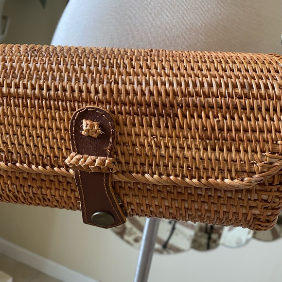 Brown Woven Crossbody Bag - Picture 7 of 7
